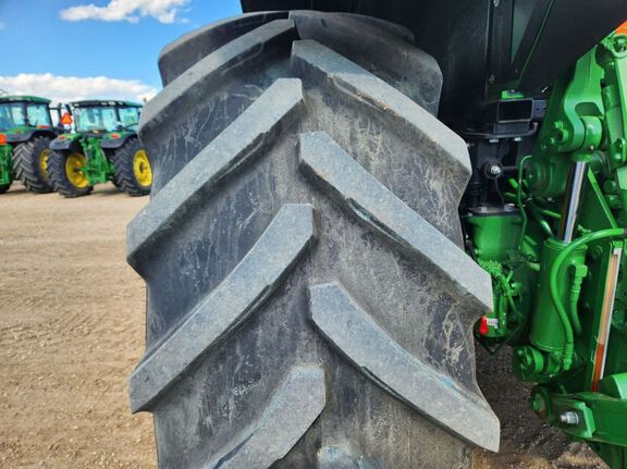 2023 John Deere 7R 290 Tractor