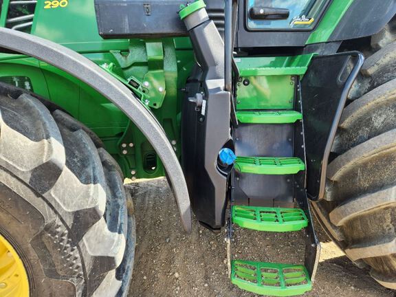 2023 John Deere 7R 290 Tractor