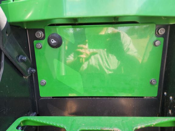 2023 John Deere 7R 290 Tractor