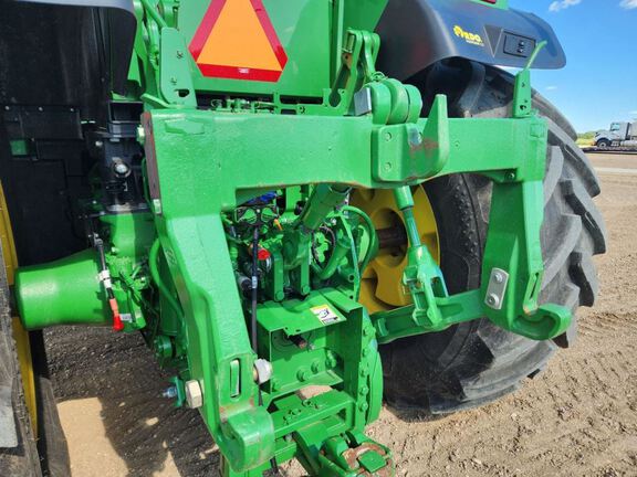 2023 John Deere 7R 290 Tractor