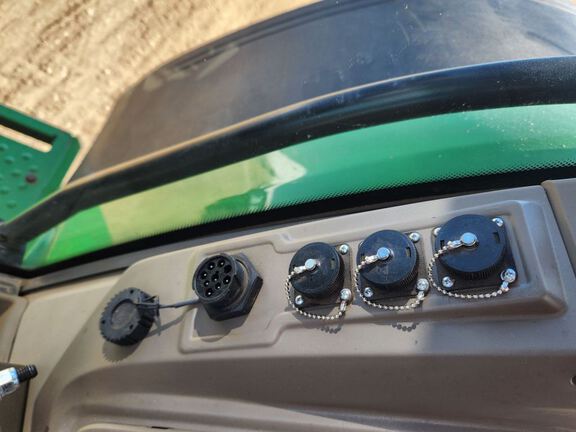 2023 John Deere 7R 290 Tractor