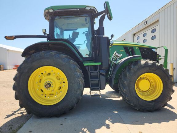 2023 John Deere 7R 290 Tractor