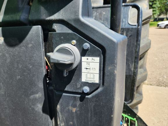 2023 John Deere 7R 290 Tractor