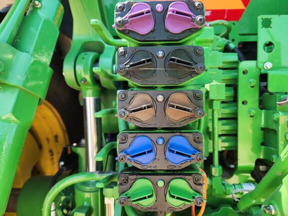 2023 John Deere 7R 290 Tractor