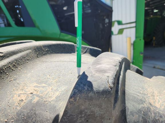 2023 John Deere 7R 290 Tractor