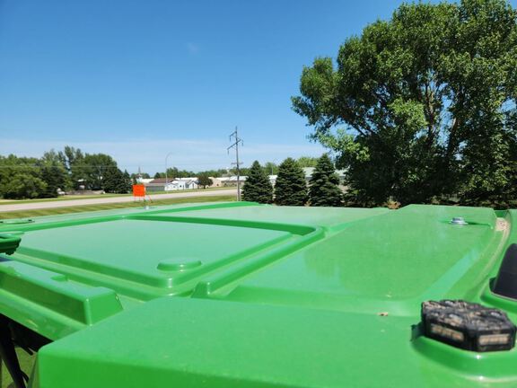 2023 John Deere 7R 290 Tractor