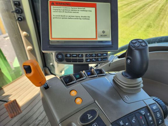 2023 John Deere 7R 290 Tractor