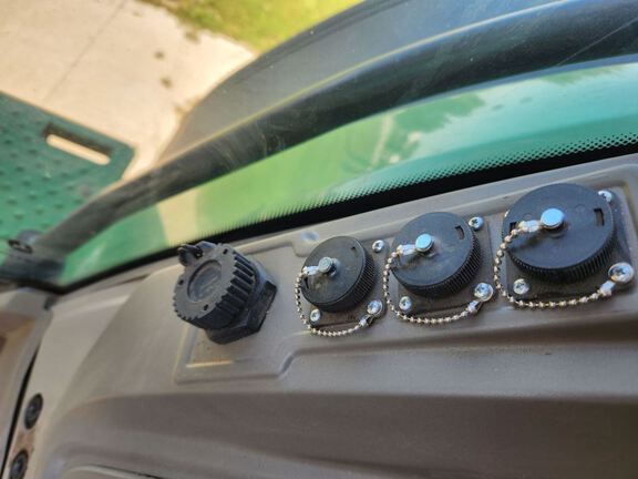 2023 John Deere 7R 290 Tractor