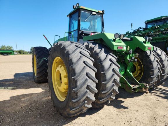 1995 John Deere 8970 Tractor 4WD