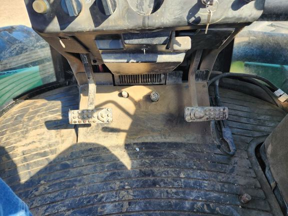 1995 John Deere 8970 Tractor 4WD