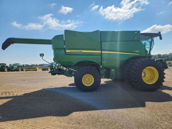 2022 John Deere S780 Combine