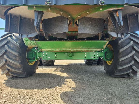 2022 John Deere S780 Combine