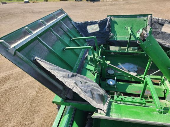 2022 John Deere S780 Combine