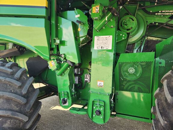 2022 John Deere S780 Combine