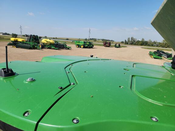 2022 John Deere S780 Combine