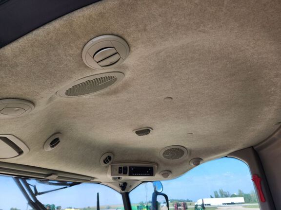 2022 John Deere S780 Combine