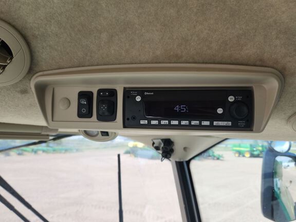 2022 John Deere S780 Combine