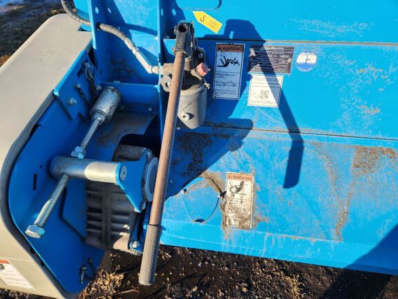 2020 Shelbourne XCV42 Header Combine