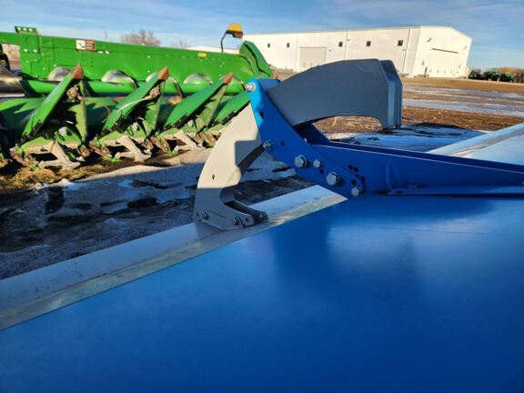 2020 Shelbourne XCV42 Header Combine