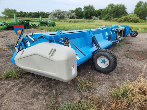 2020 Shelbourne XCV42 Header Combine