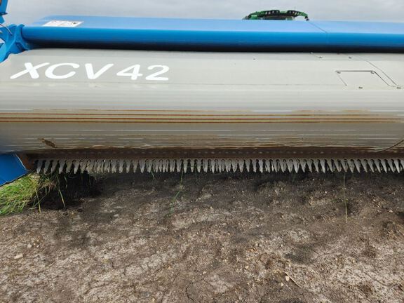 2020 Shelbourne XCV42 Header Combine