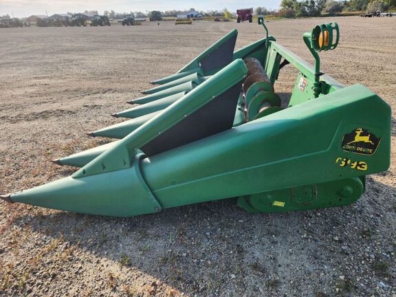 1998 John Deere 693 Header Corn Head