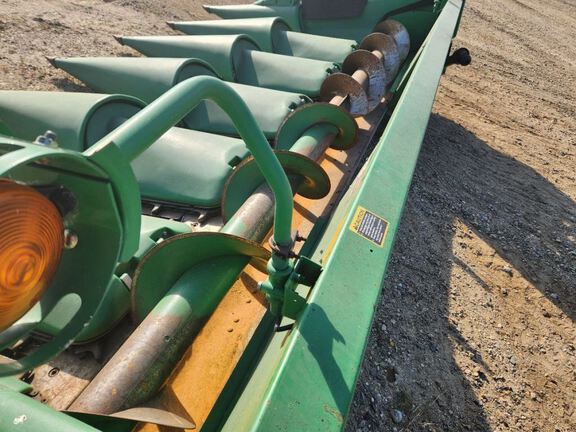 1998 John Deere 693 Header Corn Head
