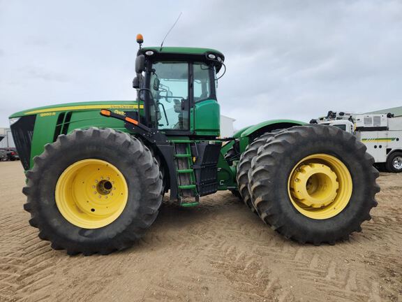 2012 John Deere 9560R Tractor 4WD