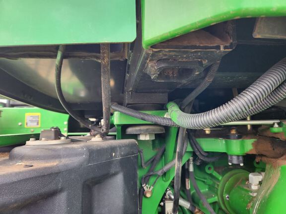 2012 John Deere 9560R Tractor 4WD