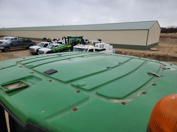 2012 John Deere 9560R Tractor 4WD