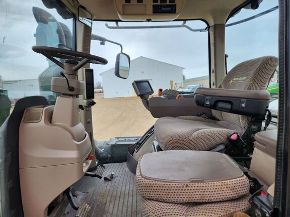 2012 John Deere 9560R Tractor 4WD