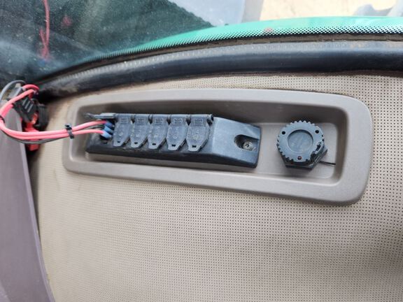 2012 John Deere 9560R Tractor 4WD