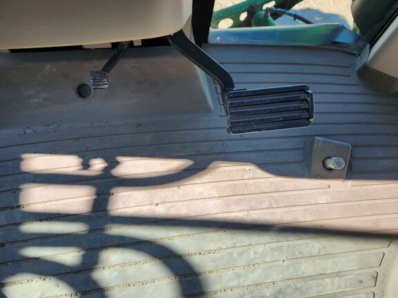 2020 John Deere R4038 Sprayer/High Clearance