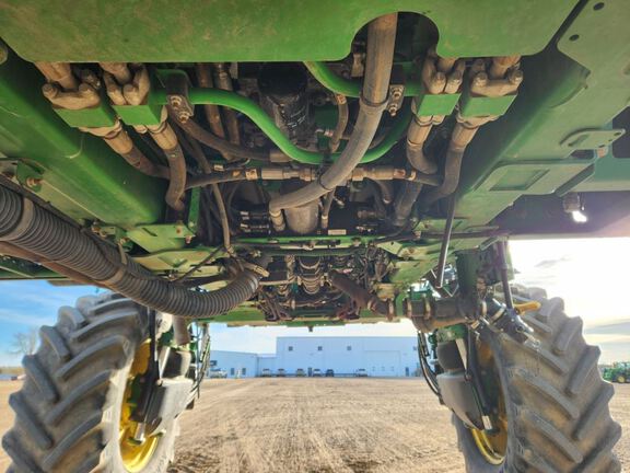 2014 John Deere R4038 Sprayer/High Clearance
