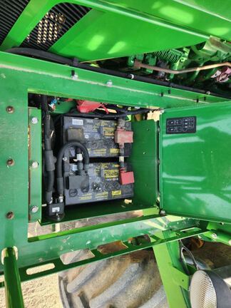 2014 John Deere R4038 Sprayer/High Clearance