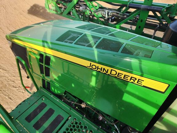 2014 John Deere R4038 Sprayer/High Clearance
