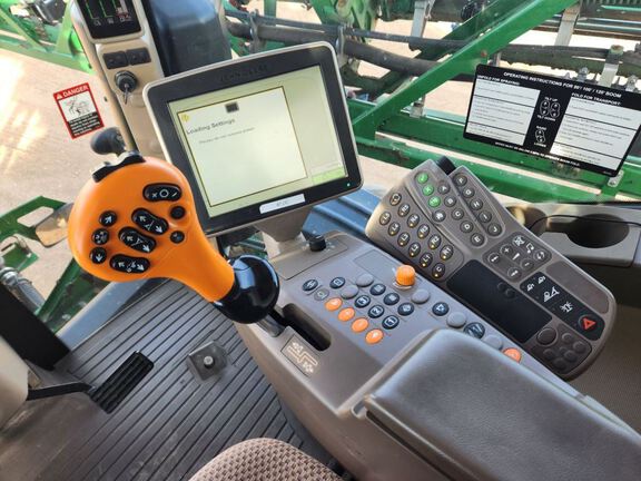 2014 John Deere R4038 Sprayer/High Clearance