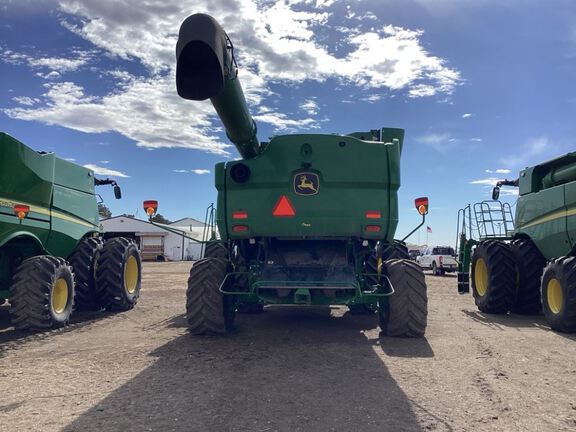 2023 John Deere S780 Combine