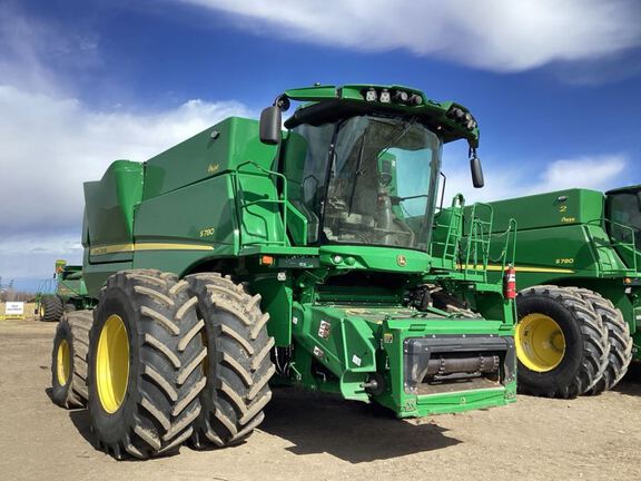 2023 John Deere S780 Combine