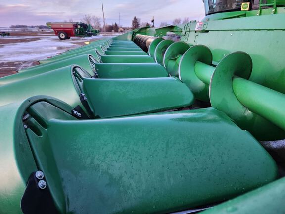 2023 John Deere C12R Header Corn Head