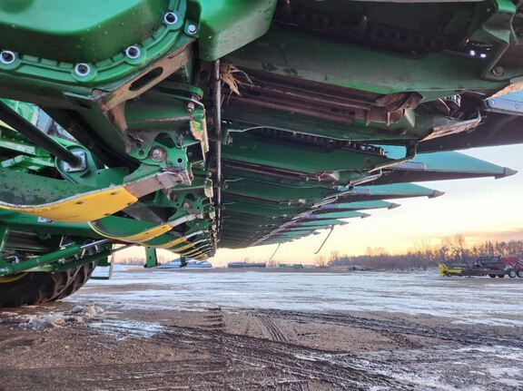 2023 John Deere C12R Header Corn Head