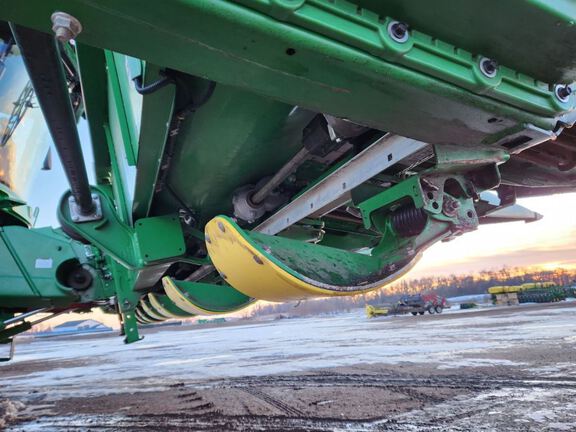 2023 John Deere C12R Header Corn Head