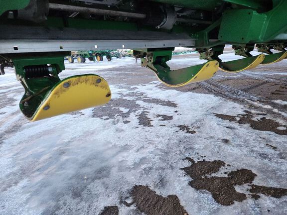 2023 John Deere C12R Header Corn Head