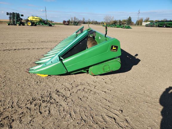 Misc 1820 Header Corn Head