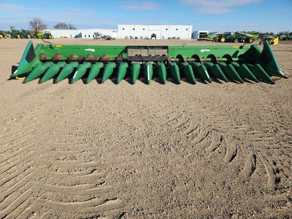 Misc 1820 Header Corn Head