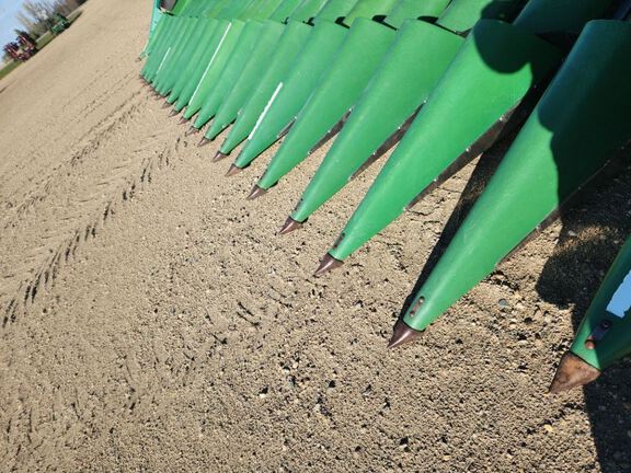 Misc 1820 Header Corn Head