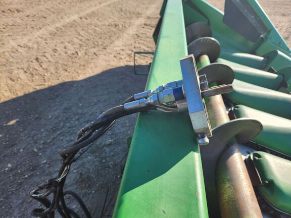 Misc 1820 Header Corn Head