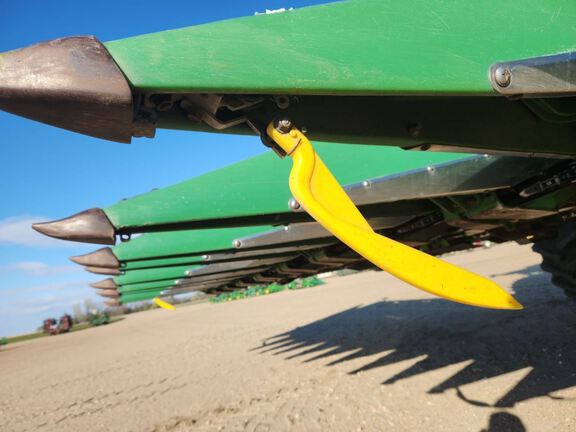 Misc 1820 Header Corn Head