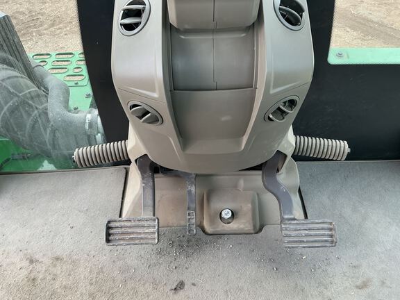 2024 John Deere 9RX 640 Tractor Rubber Track