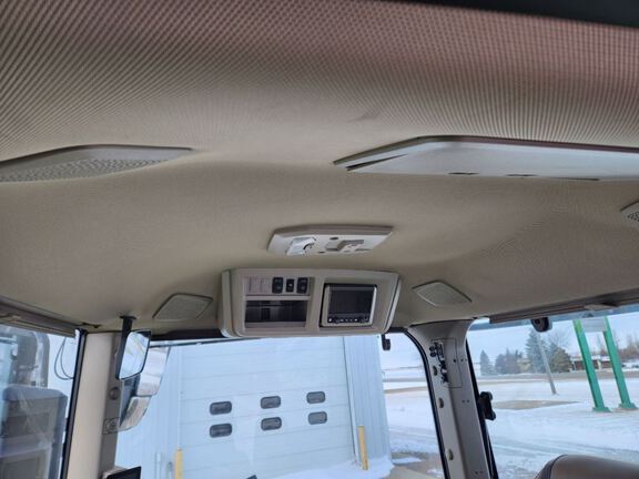 2024 John Deere 9R 640 Tractor 4WD